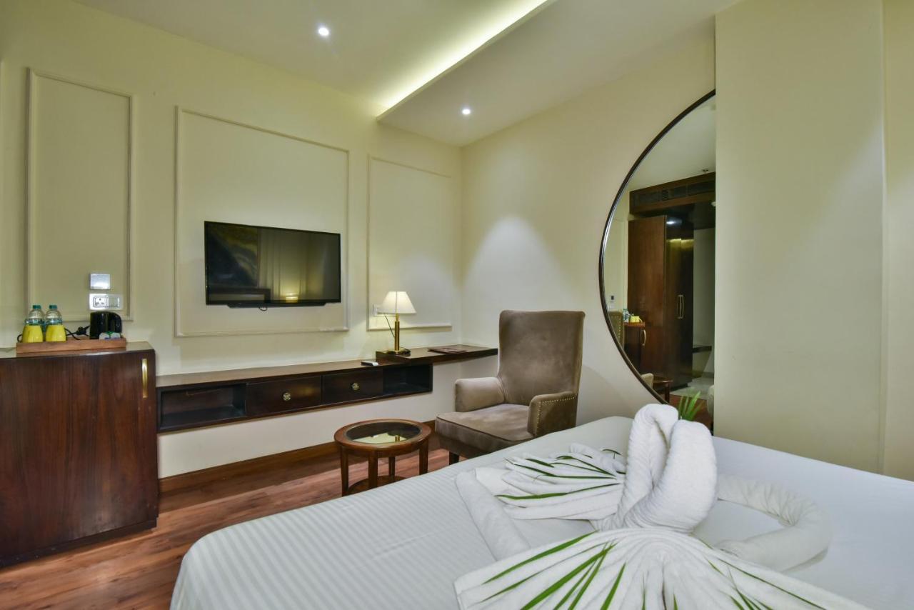 Hotel Br Grand With Nimo Club Amritsar -5 Mint From Golden Temple Eksteriør bilde