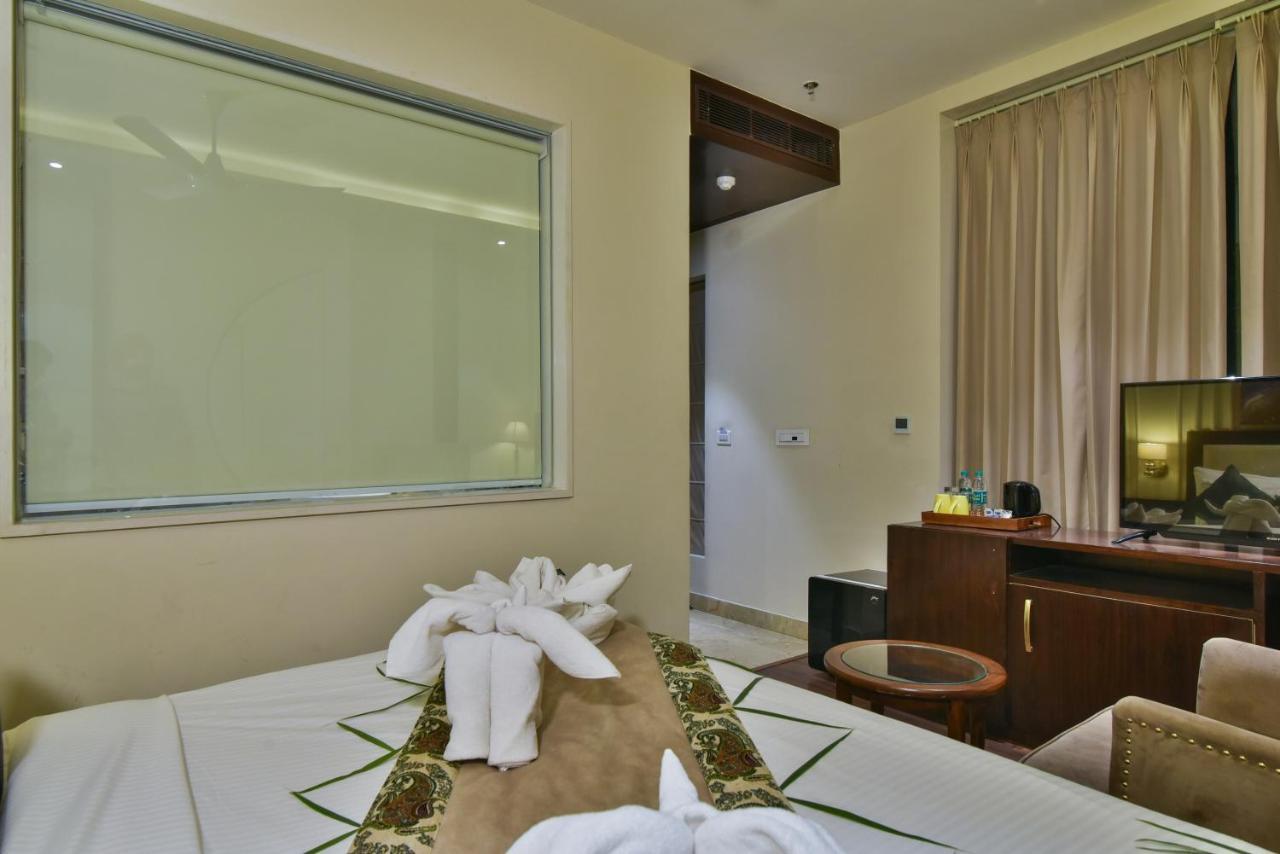 Hotel Br Grand With Nimo Club Amritsar -5 Mint From Golden Temple Eksteriør bilde