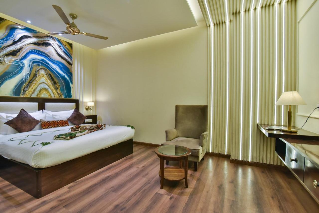Hotel Br Grand With Nimo Club Amritsar -5 Mint From Golden Temple Eksteriør bilde
